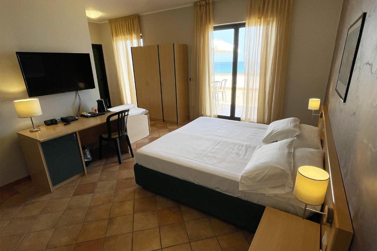 Hotel Federica Riace Marina Extérieur photo